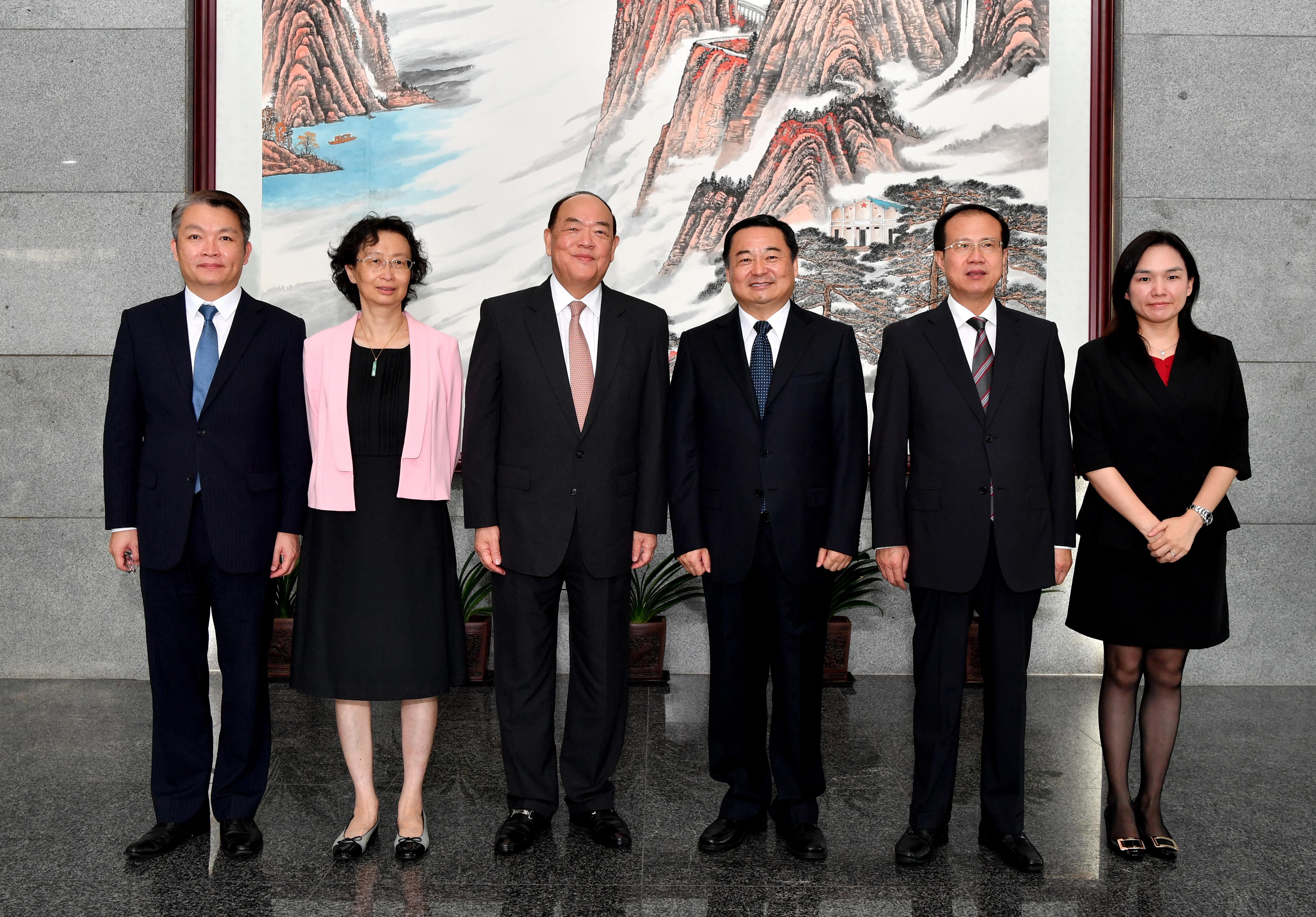 龙8-long8(国际)中国唯一官方网站